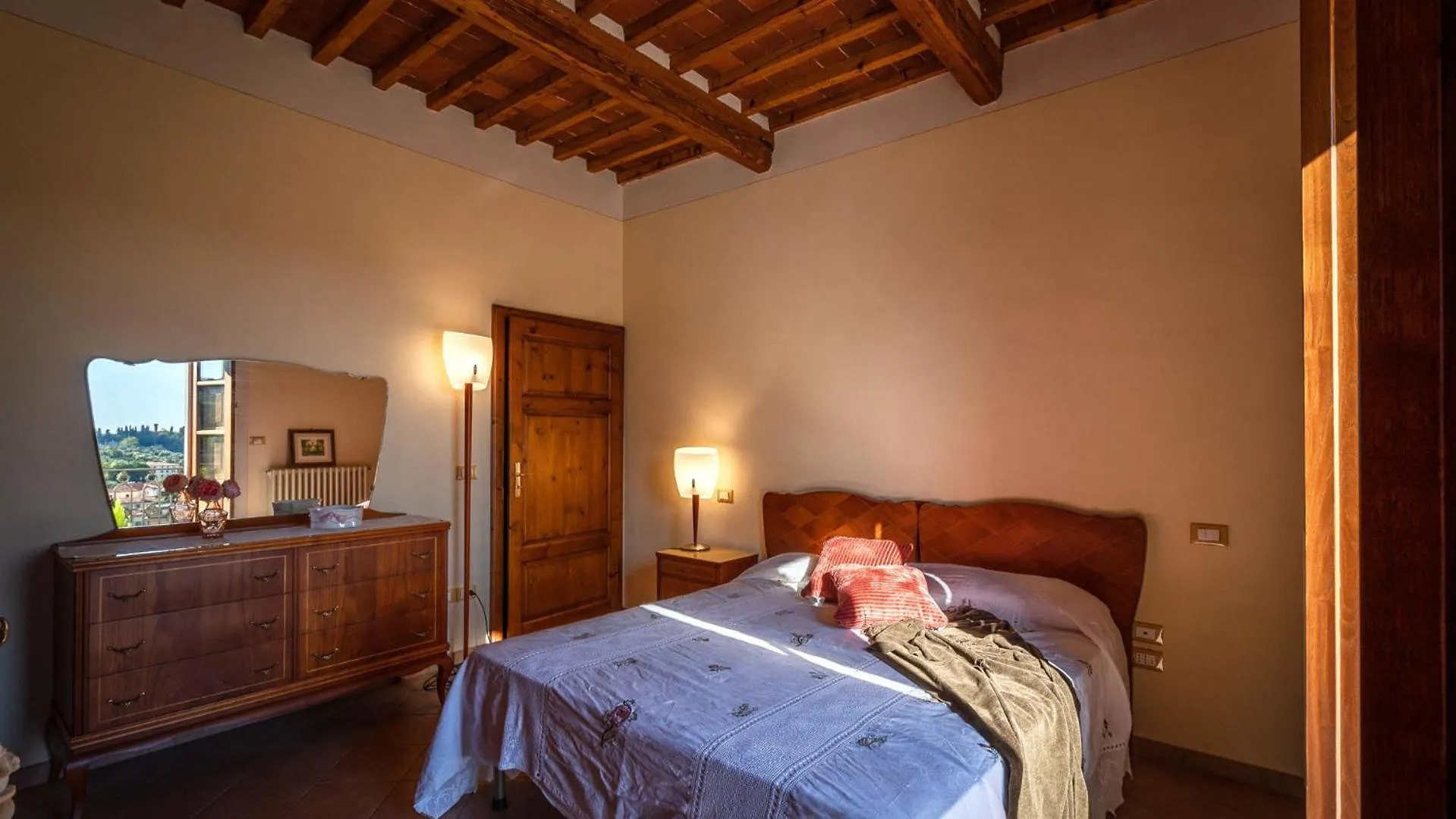 Panoramic Villa Between Lucca And Florence Pescia