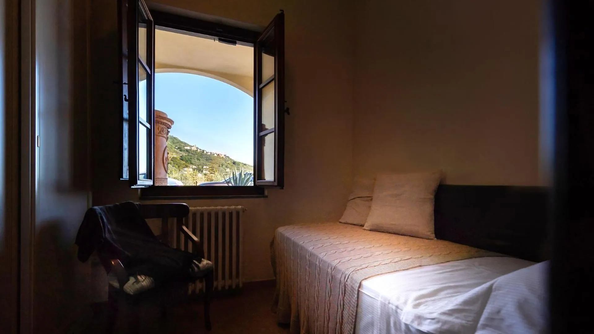 Panoramic Villa Between Lucca And Florence Pescia